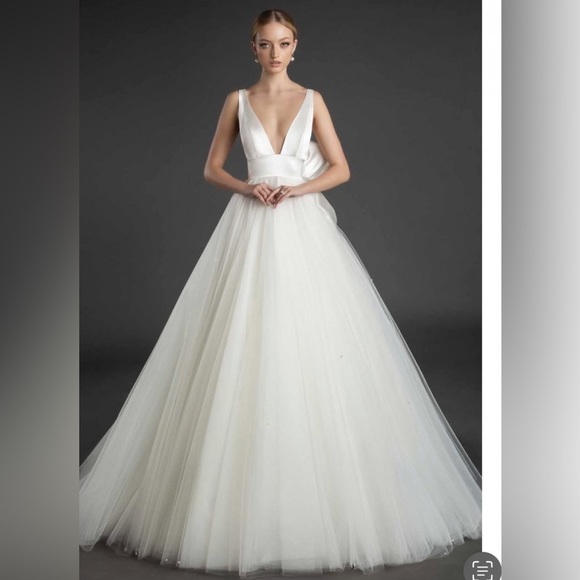 NWT Custom Pnina Tornai wedding gown - Picture 2 of 10